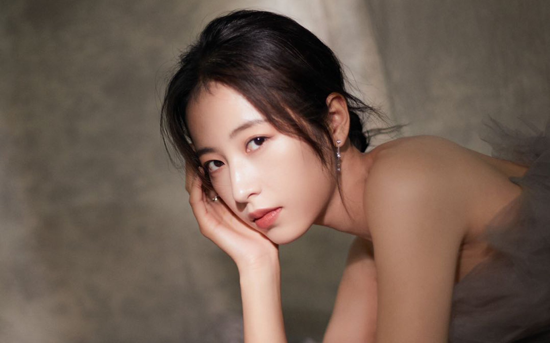 开云-快船对阵国王，布伦森关键时刻不手软，英雄之夜点燃全场！