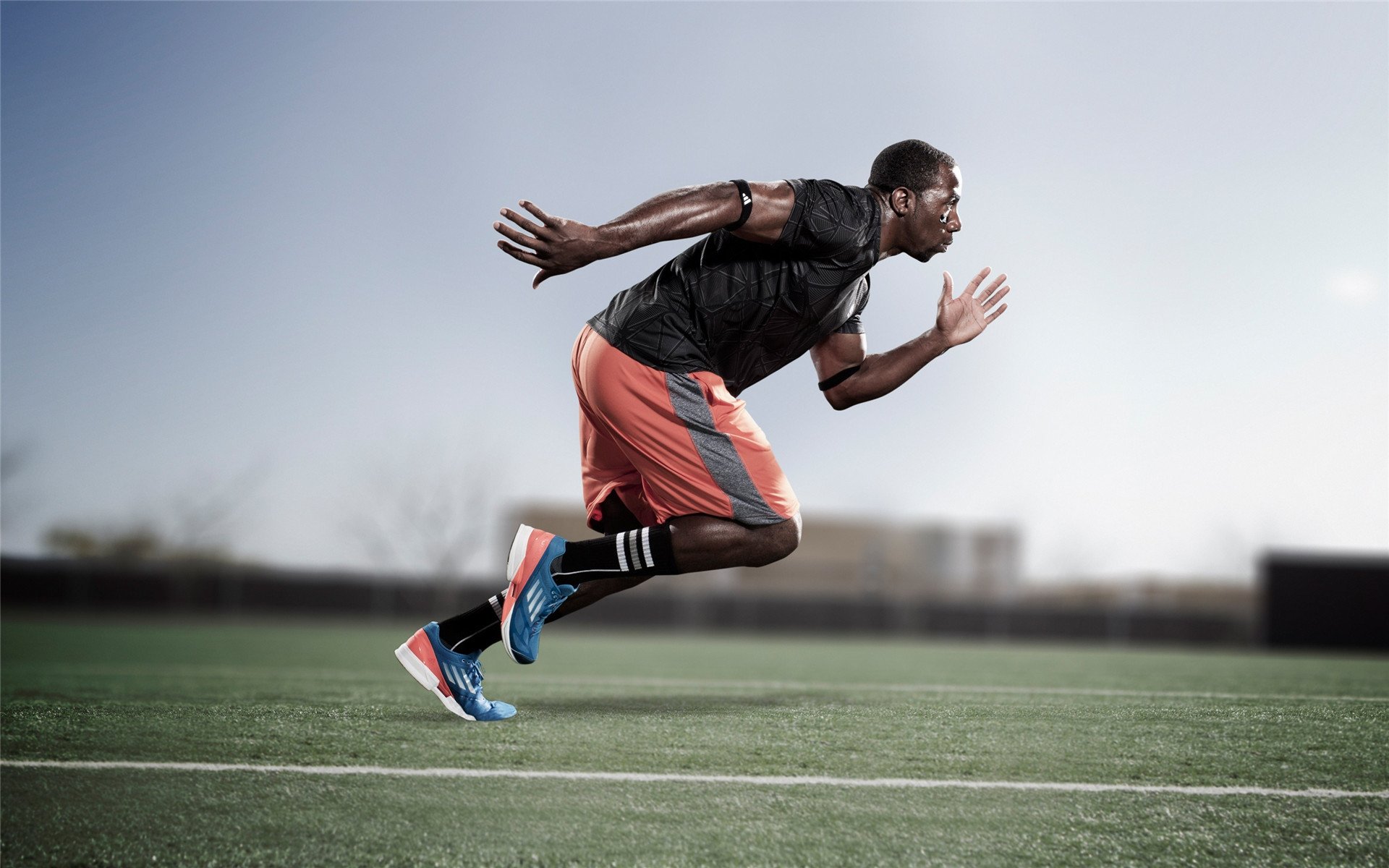 梅西里程碑之夜，厄瓜多尔爆冷威尔士，足球世界双响炮，传奇与逆袭交织