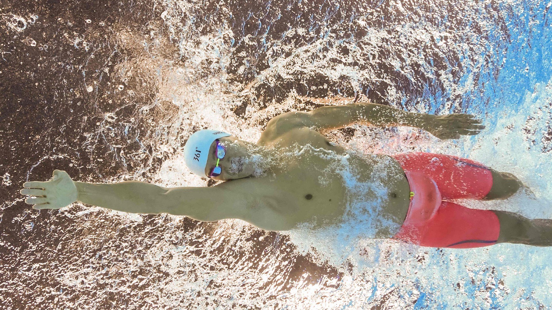 当所有人都在谈论绝杀时，他沉默地走向了板凳席—奥斯梅恩的无用之功与冠军之心