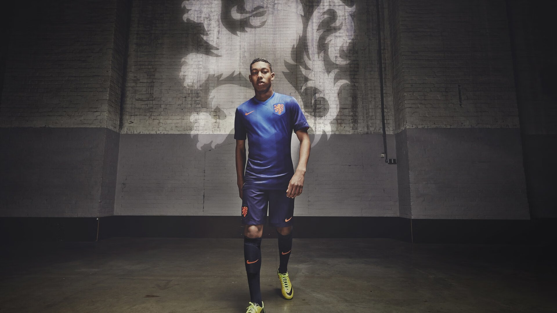 开云官网-辽宁铁骑碾碎开拓者，库里竟在欧冠淘汰赛跨服封神？